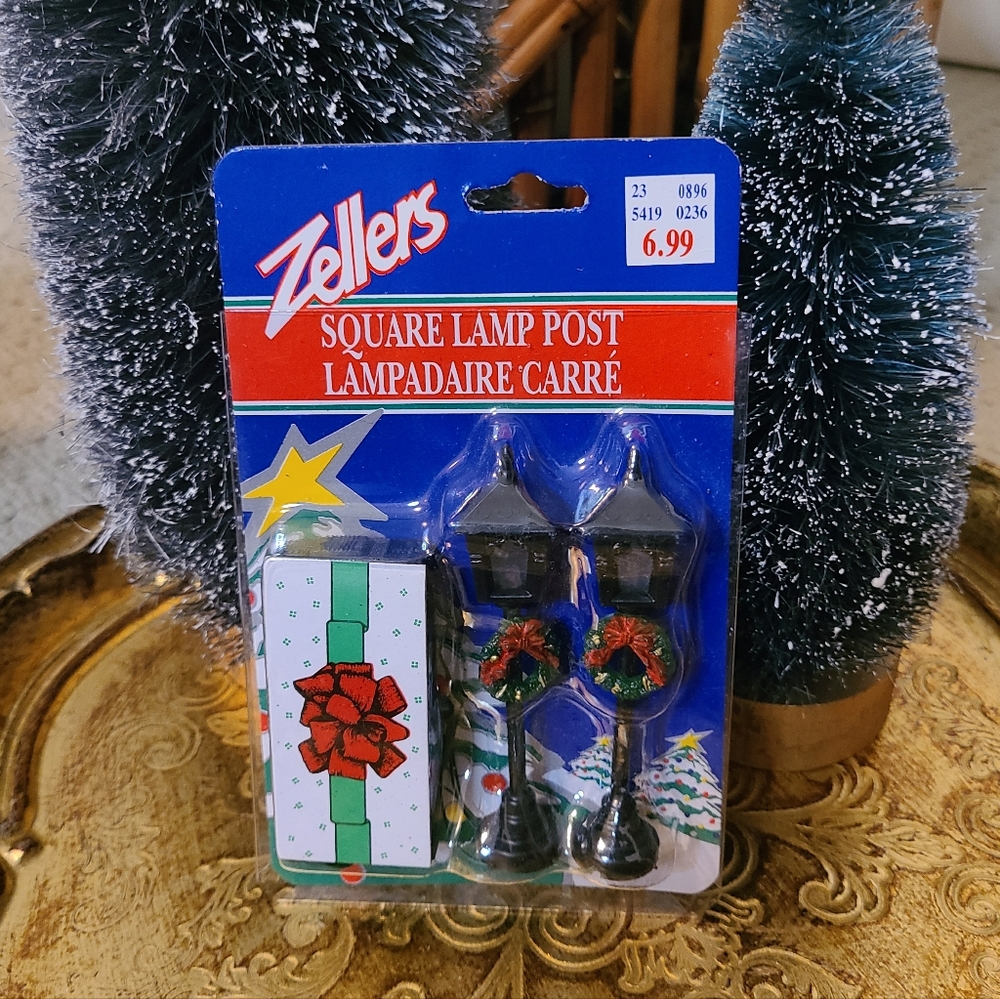 Christmas Village Lamp Posts Vintage  Sealed New Old Stock Set Of 4